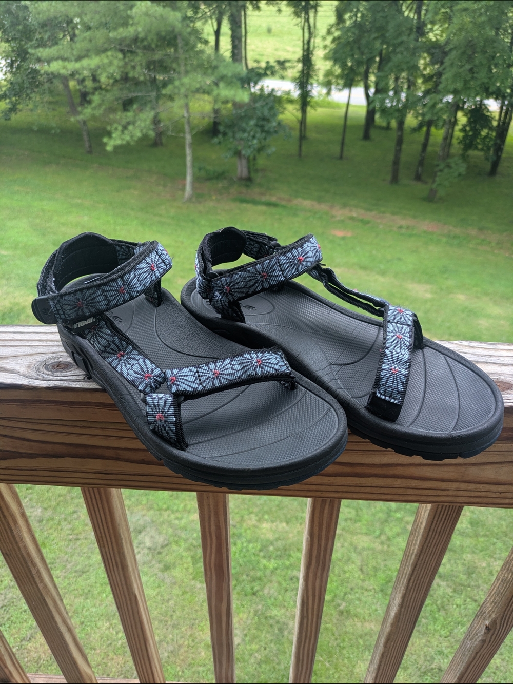 Womens Teva Hurricane XLT 2 Sandals Size 10